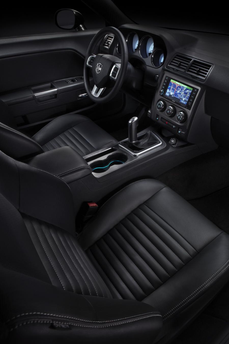  Dodge Challenger R/T 2011 года  (фото 7 из 28)